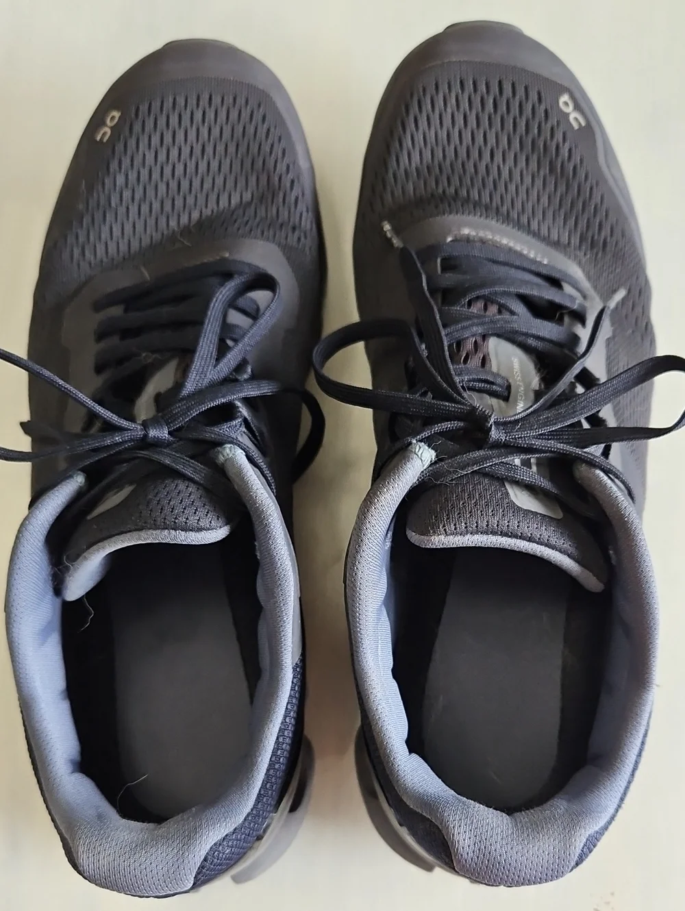 Size 11 Men's Black On Running Cloud 2 Running Shoes In Good Conditon